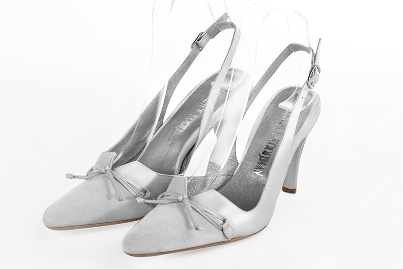Pearl grey and light silver women's open back shoes, with a knot. Tapered toe. High slim heel. Front view - Florence KOOIJMAN